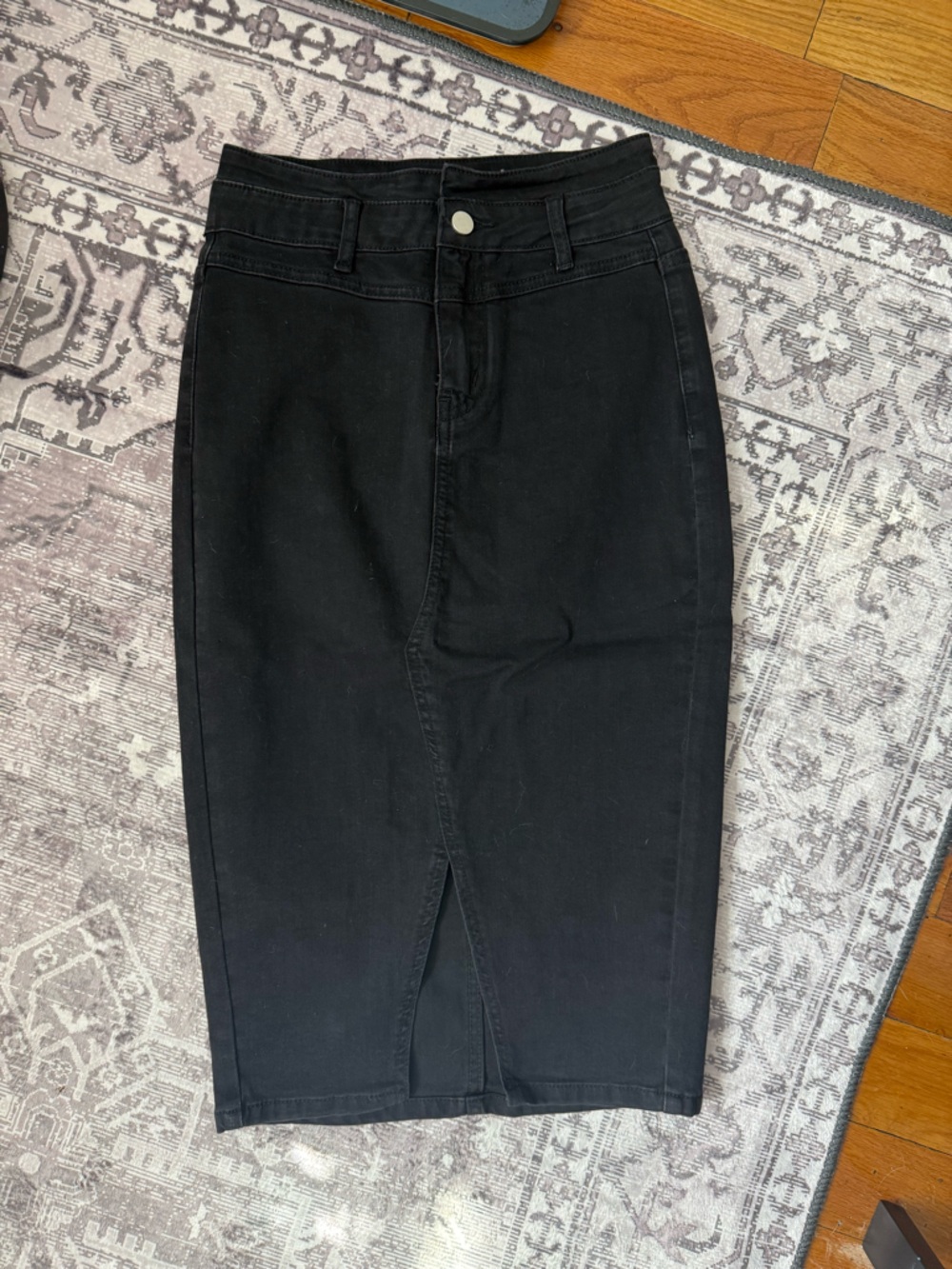 Classic Black Pencil Skirt - Sleek Everyday Silhouette